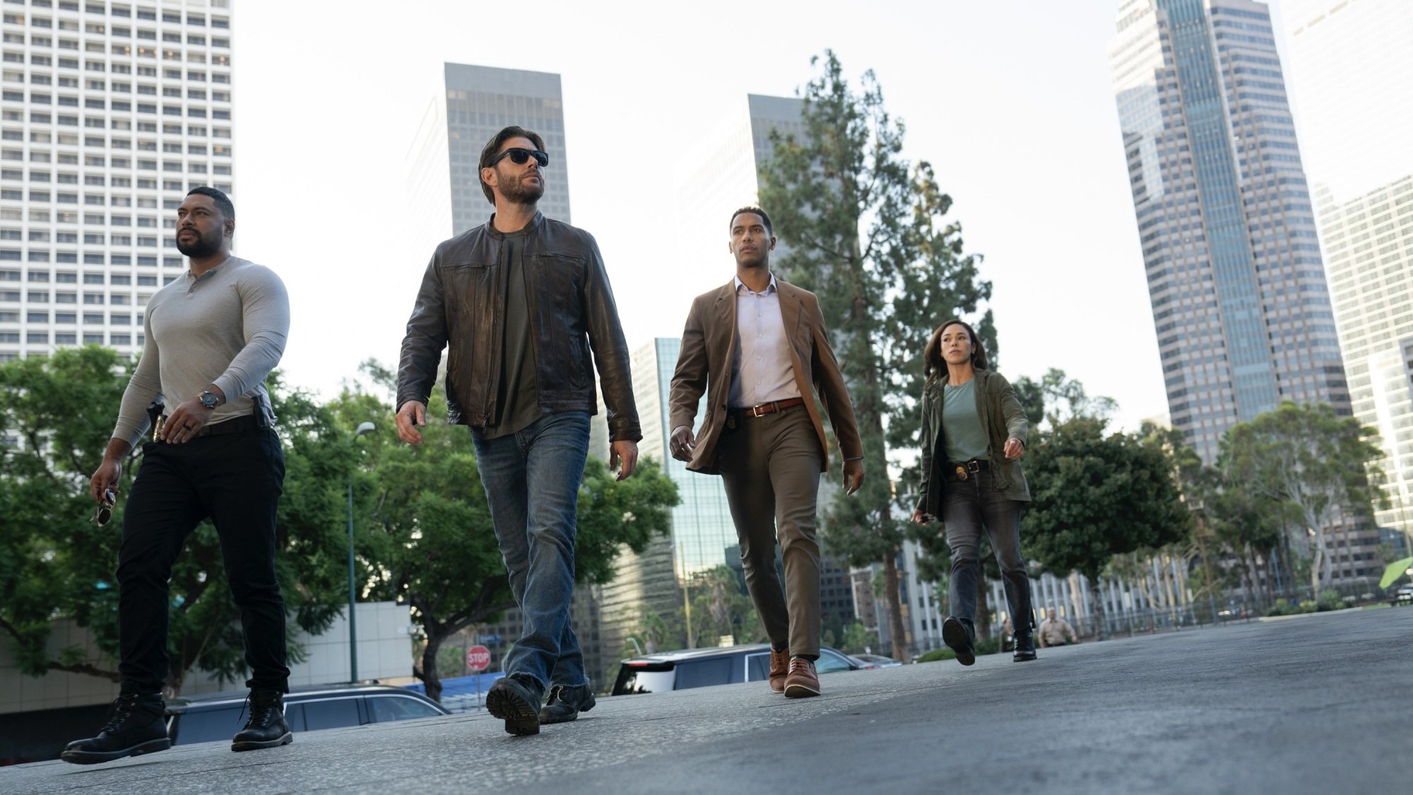 Uli Latukefu, Jensen Ackles, Elliot Knight, and Jessica Camacho in