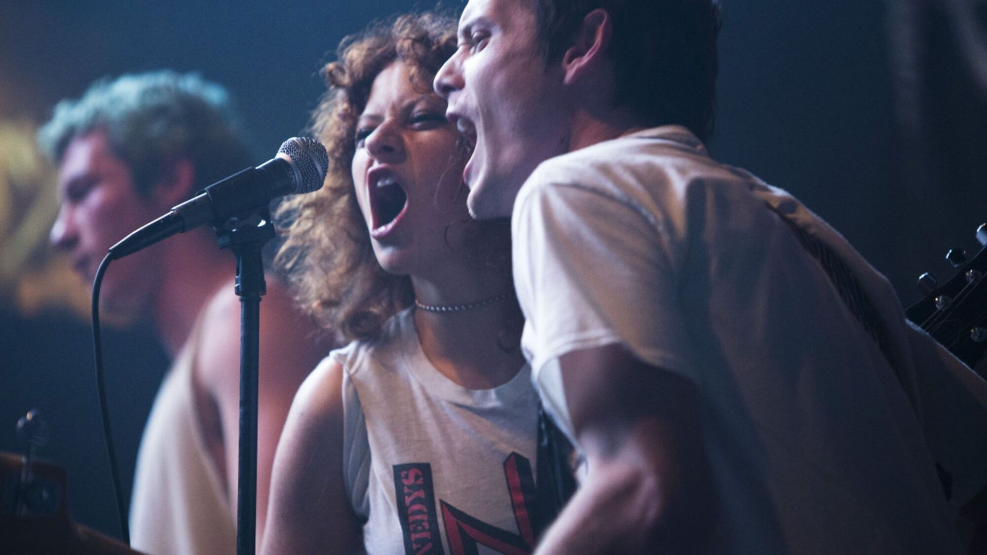Callum Turner, Alia Shawkat, and Anton Yelchin rock out in